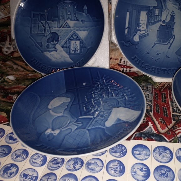 5 VINTAGE ROYAL COPENHAGEN PLATES - Picture 7 of 13
